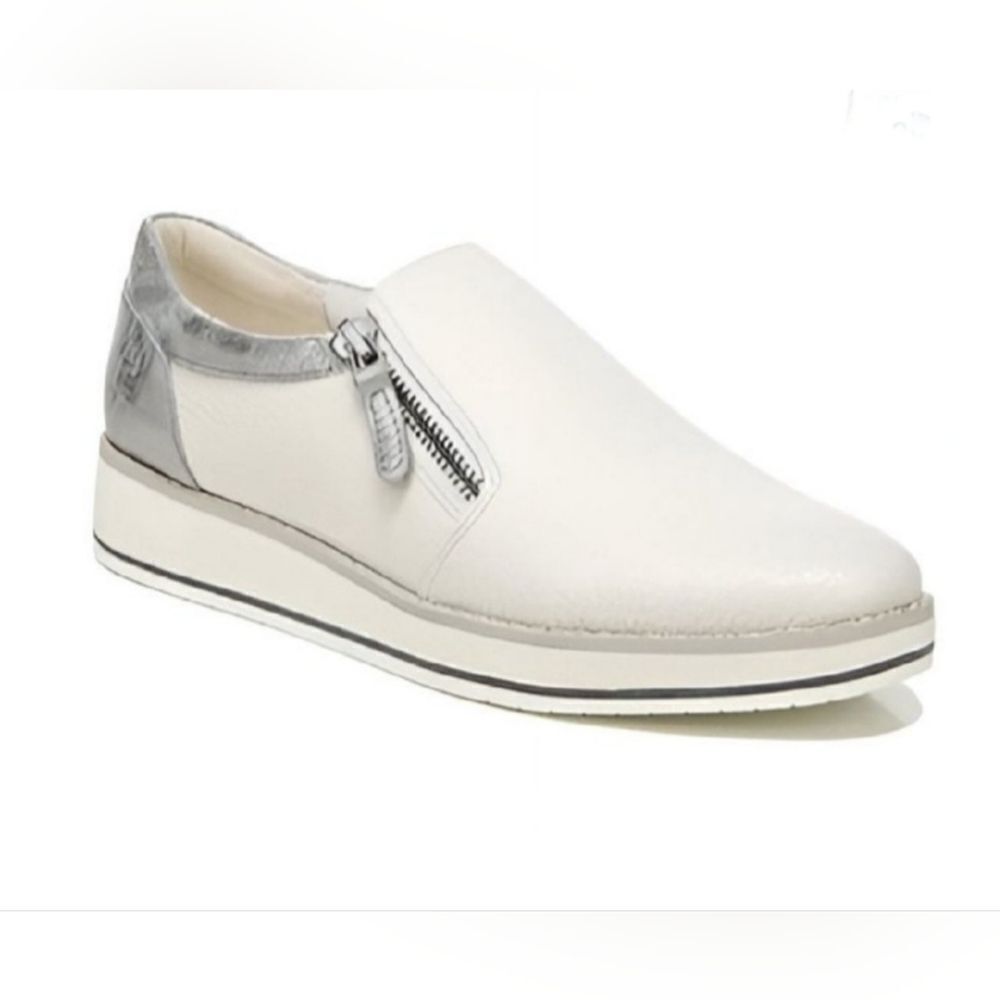 27 Edit Naturalizer Devlyn Zip Up Loafer - Size 8.5